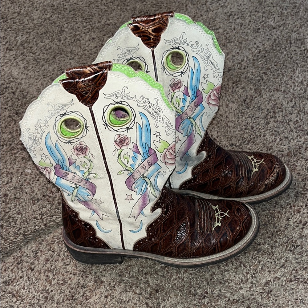 Ariat Used Women's Cowboy Boots - Brown and White